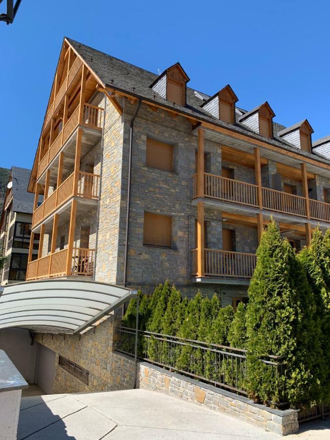 Apartamento Con Encanto Vielha Exterior photo