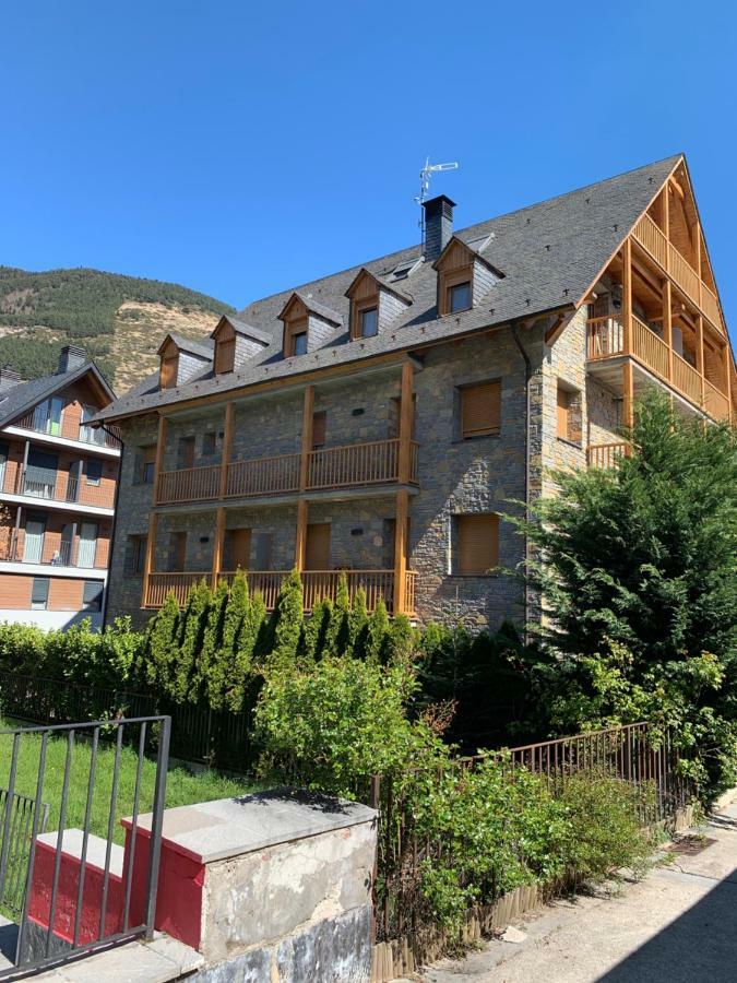 Apartamento Con Encanto Vielha Exterior photo
